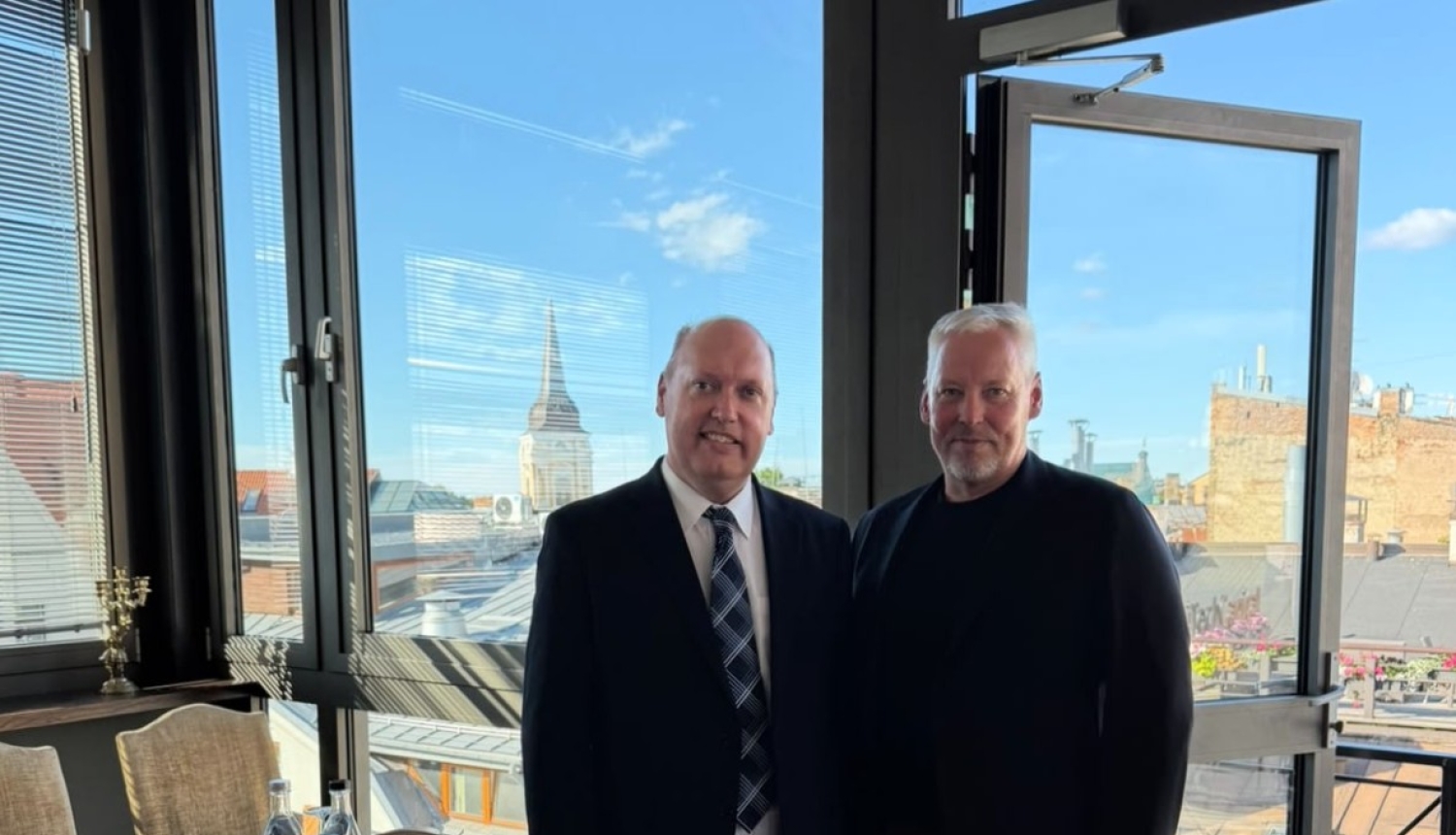 Zemkopības ministrijas parlamentārais sekretārs Normunds Šmits (pa labi) pasākumā “Buyer Pitch to Lulu Retail (Y International) for GCC Export & New Discount Format”.