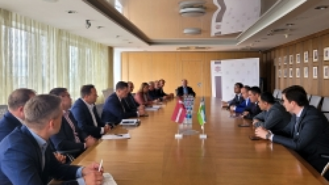 Latvija un Uzbekistāna