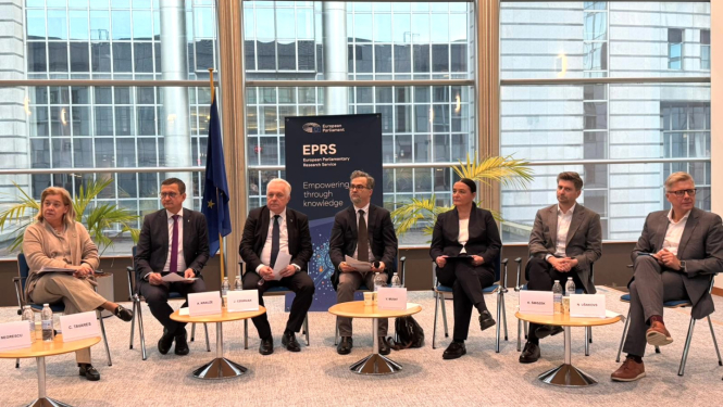 Zemkopības ministrs A.Krauze diskusijā ar Eiropas Parlamenta deputātiem