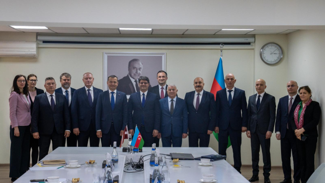 Zemkopības ministrs Armands Krauze darba vizītē Azerbaidžānā, delegāciju kopbilde