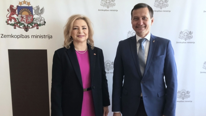 Minister of Agriculture, Armands Krauze, met with the Polish Ambassador to Latvia, Monika Mihalishina