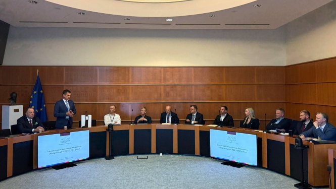 Zemkopības ministrs Armands Krauze tiekas ar Latvijas Eiropas Parlamenta deputātiem