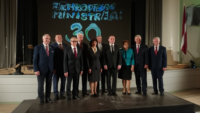 ZM ministri un valsts sekretāri