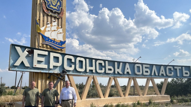 Ministrs D. Šmits Hersonā