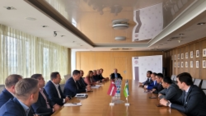 Latvija un Uzbekistāna