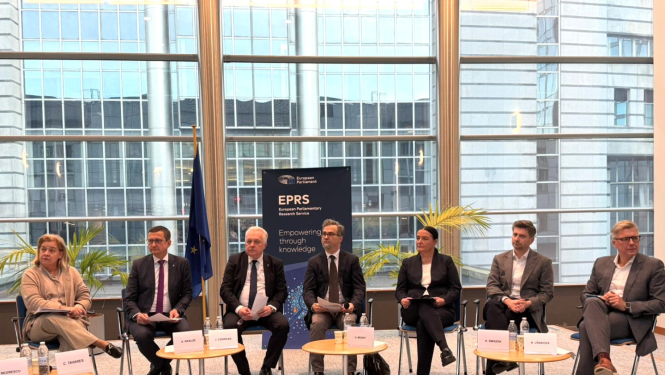 Zemkopības ministrs A.Krauze diskusijā ar Eiropas Parlamenta deputātiem