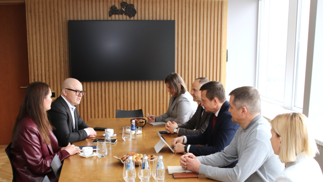 Zemkopības ministrs Armands Krauze tiekas ar Latvijas Biomasas asociācijas vadību. 