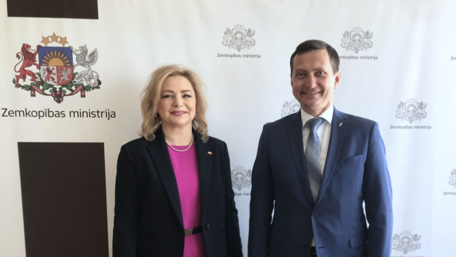 Minister of Agriculture, Armands Krauze, met with the Polish Ambassador to Latvia, Monika Mihalishina