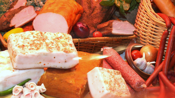 kūpinātas gaļas produkti