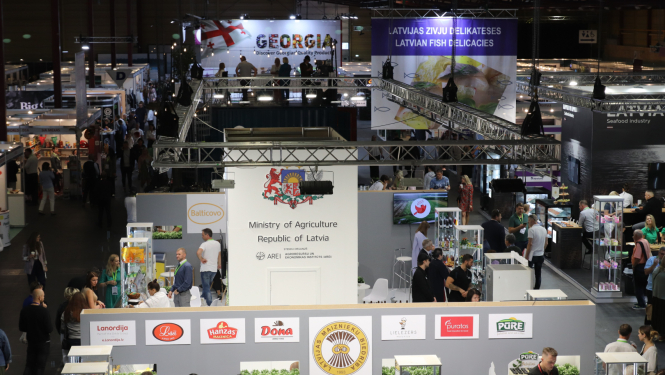 Skats izstādē uz Latvijas pārtikas ražotāju kopstendu