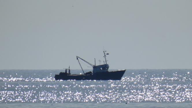 Zvejas kuģis jūrā