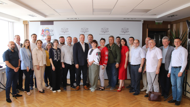 Latvijas un Ukraina delegācijas kopfoto