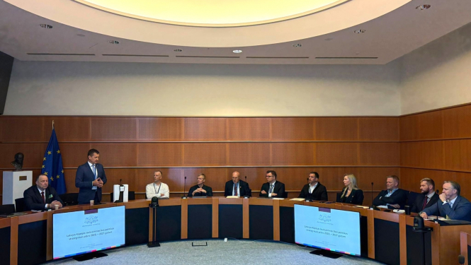 Zemkopības ministrs Armands Krauze tiekas ar Latvijas Eiropas Parlamenta deputātiem