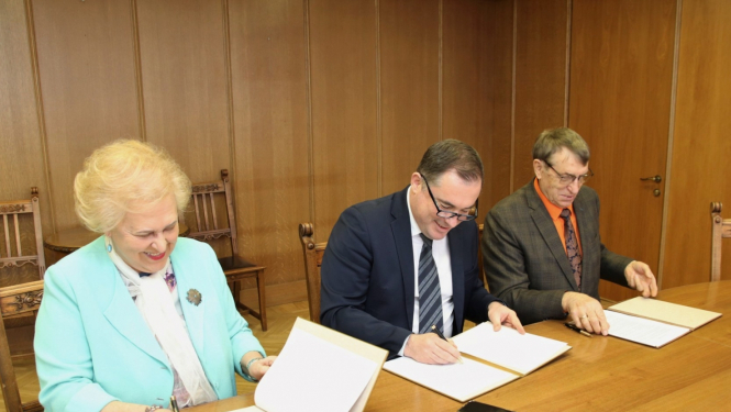 Sadarbības līguma parakstīšana