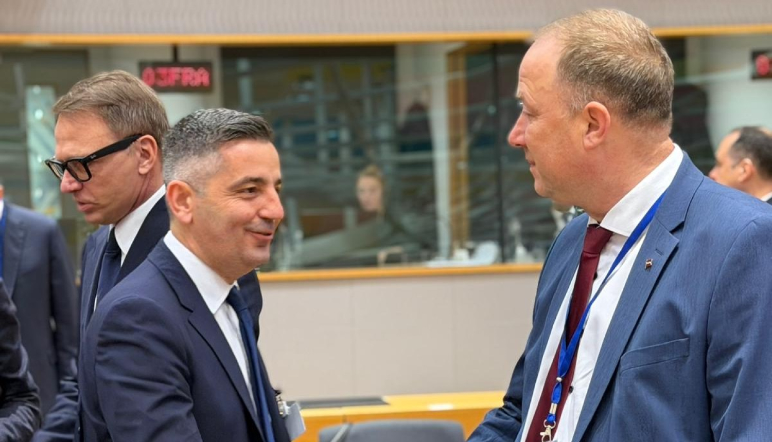 VS ES Padomē Briselē