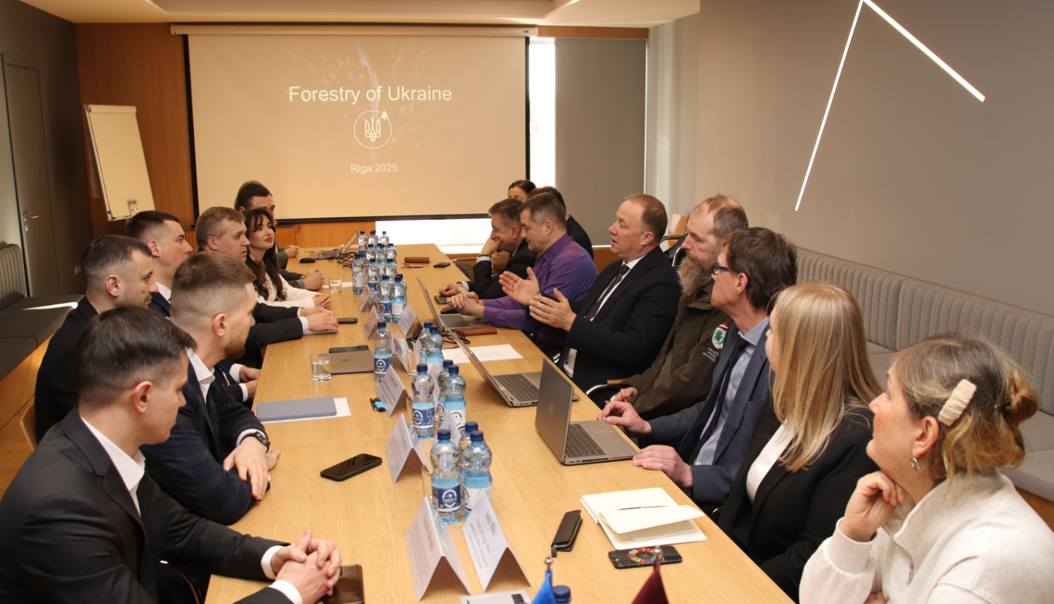 Zemkopības ministrijas valsts sekretārs Ģirts Krūmiņš tikšanās laikā ar Ukrainas delegāciju