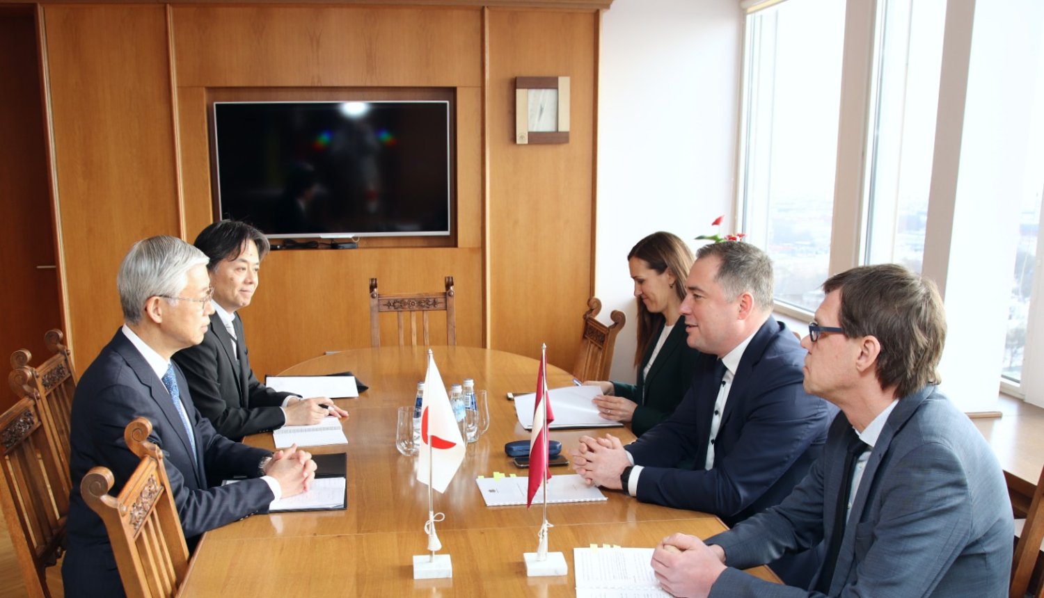Zemkopības ministrs tiekas ar Japānas vēstnieku