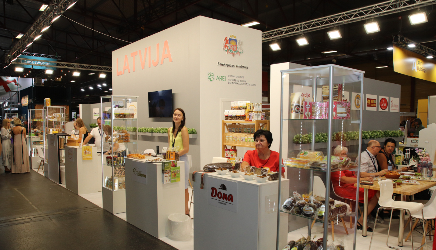 Latvijas uzņēmumu stends izstādē 
