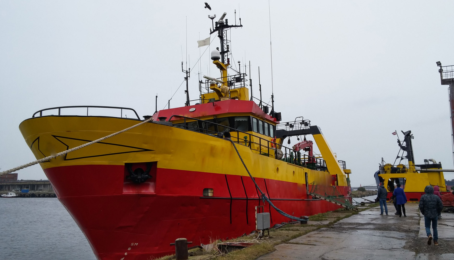 Zvejas kuģis ostā