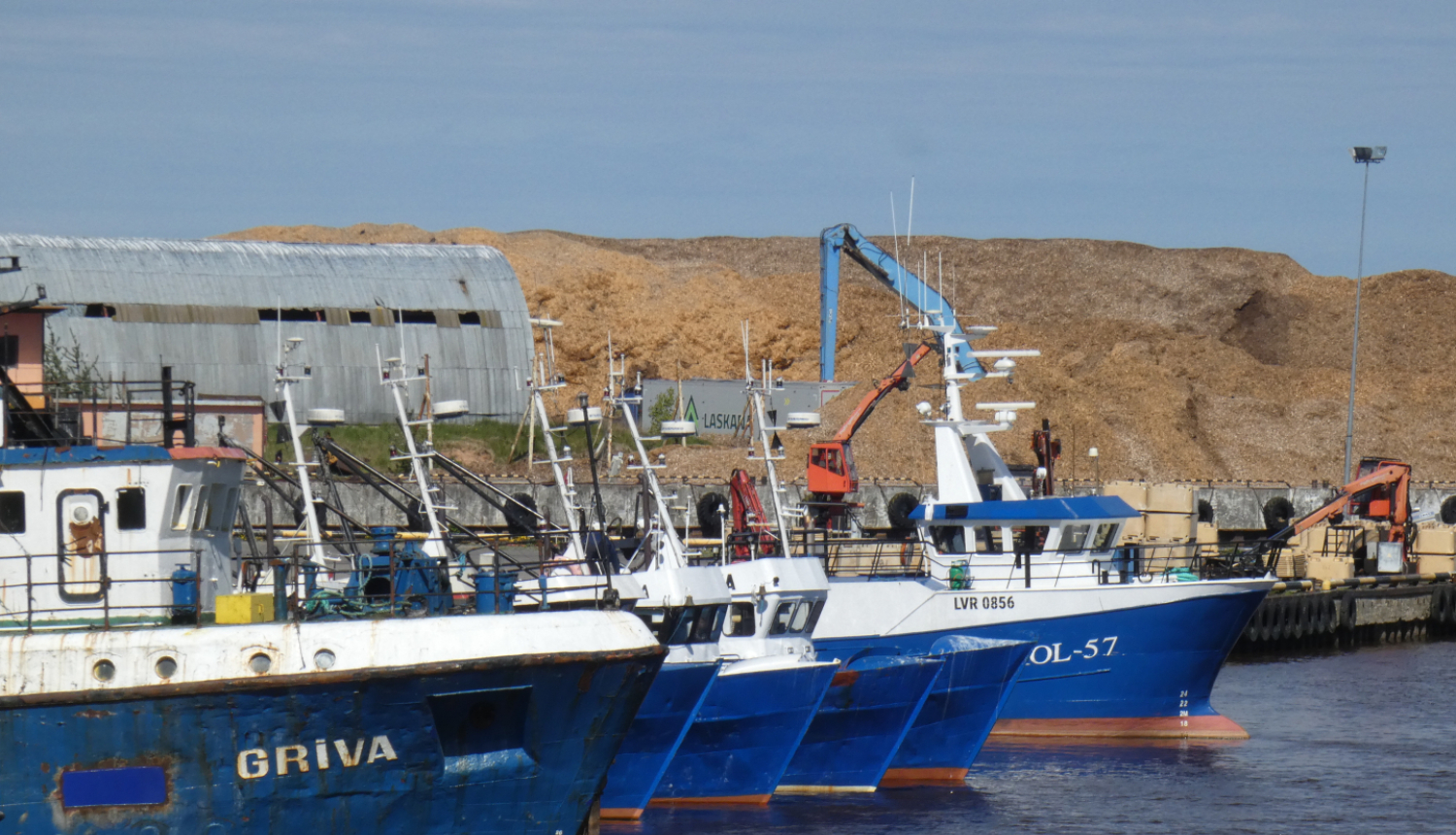 Zvejas kuģi ostā