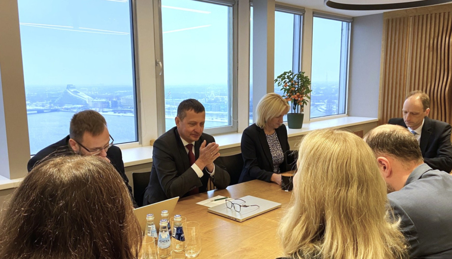 Ministrs tiekas ar Konkurences padomi