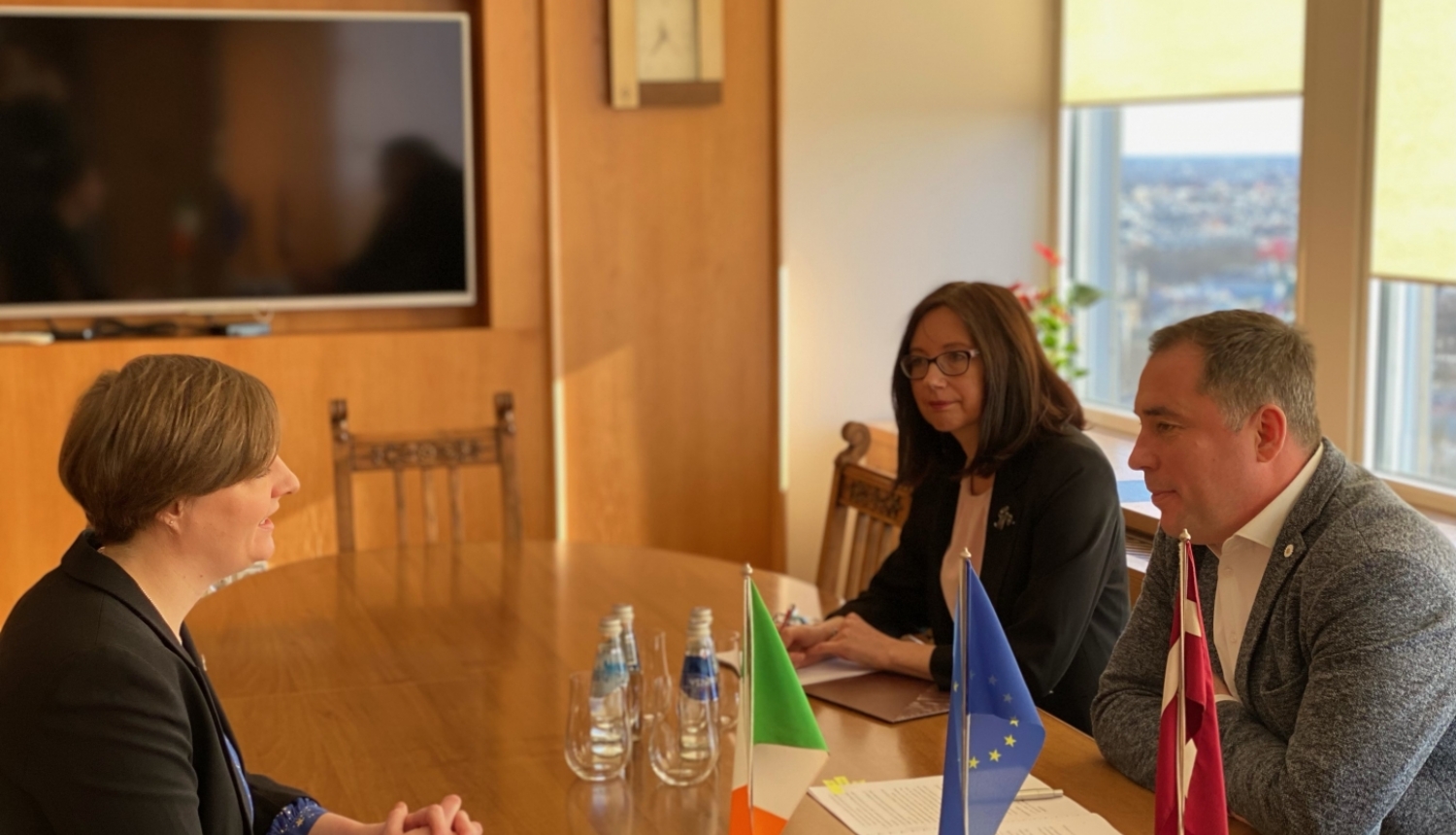 Zemkopības ministrs tiekas ar Īrijas vēstnieci
